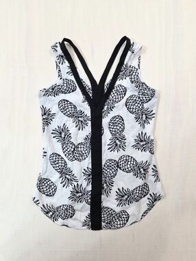Candies Black & White Pineapple V- Neck Tank Top Size XS| Office Business Casual
